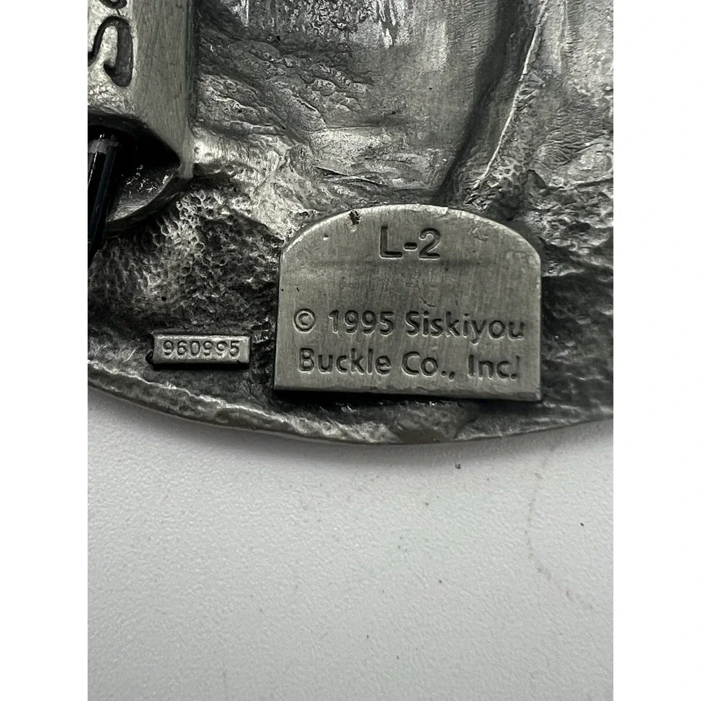 Vintage 1995 Siskiyou Howling Wolf Belt Buckle L-2 Western Wildlife Pewter